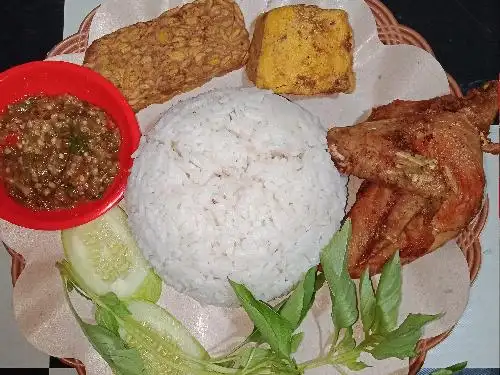 Warung Tegar Jaya, Serang