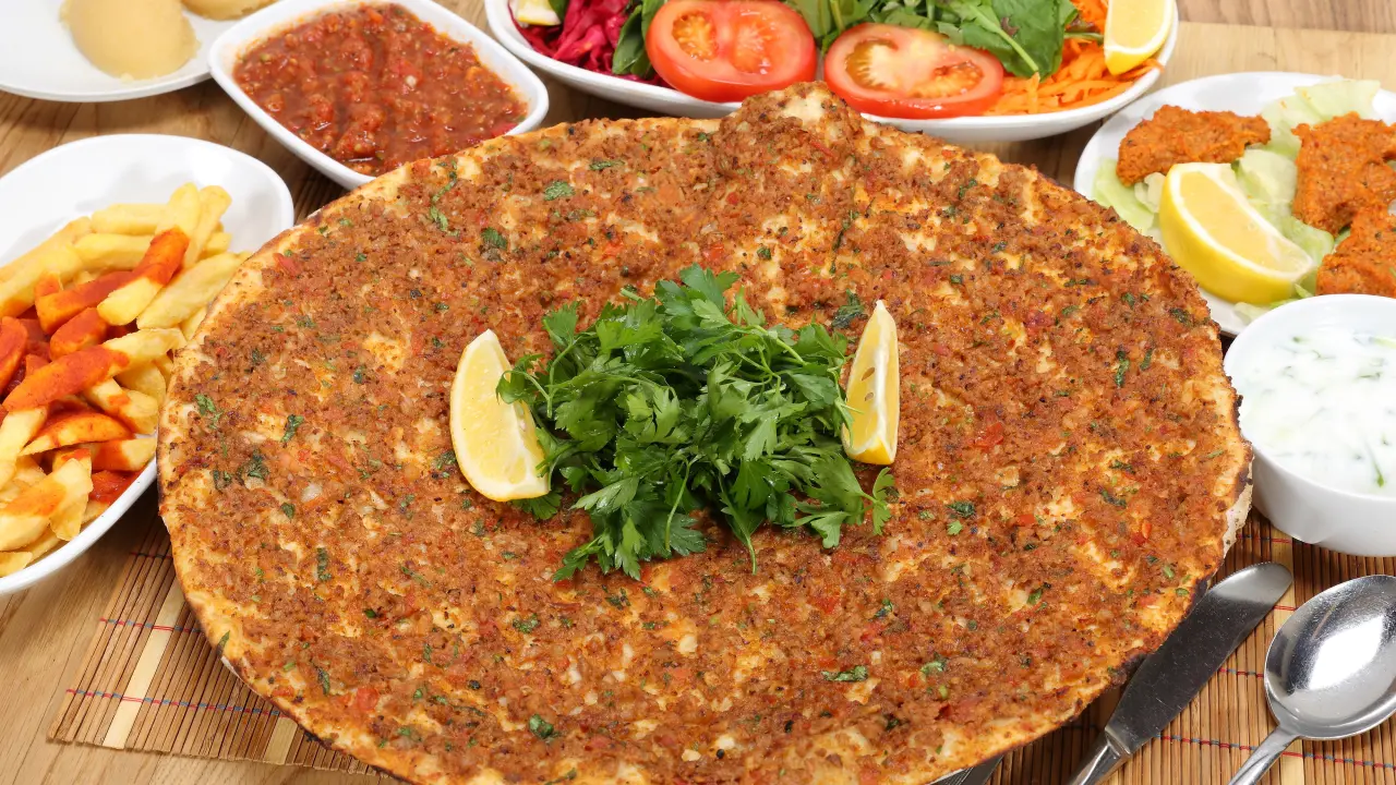 Mola Lahmacun