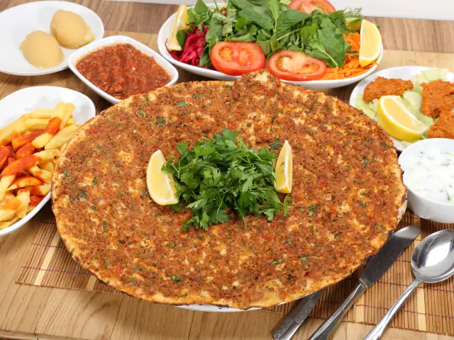 Mola Lahmacun