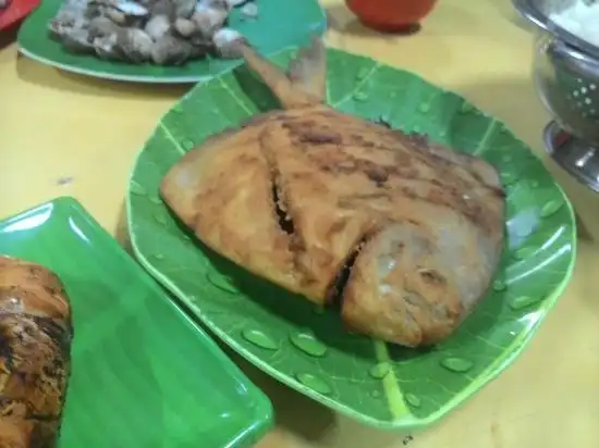 Gambar Makanan Rumah Makan Teluk Bayur 8