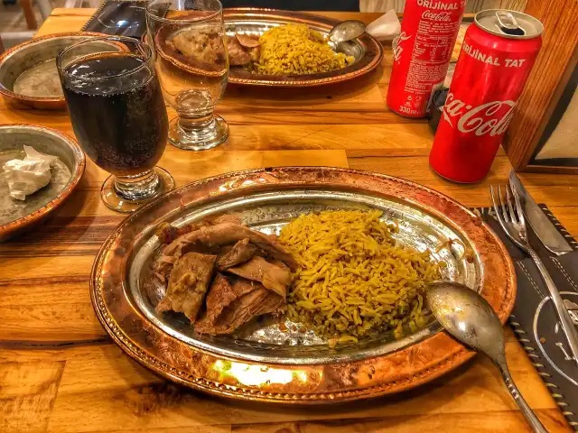Lezzet Kuzu Çevirme'nin yemek ve ambiyans fotoğrafları 17