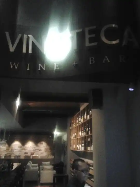 Gambar Makanan Vinoteca Wine & Cigar Lounge 6