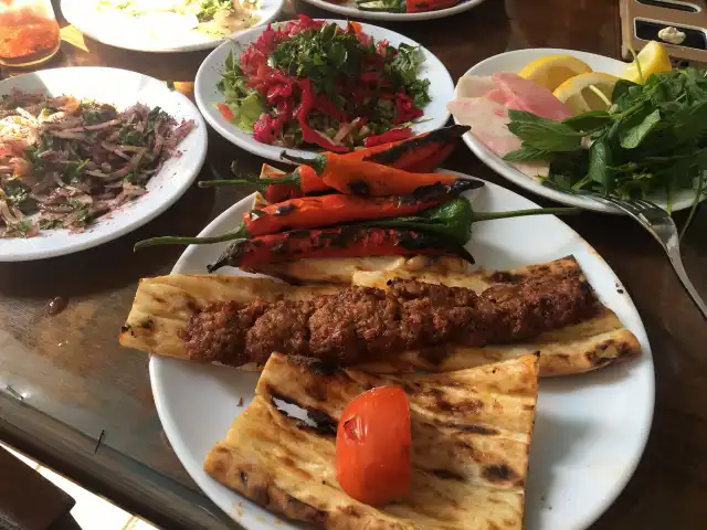 Mahmut Usta Ciger Ve Kebap Salonu'nin yemek ve ambiyans fotoğrafları 3