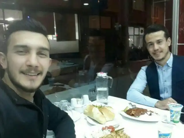 DM Döner'nin yemek ve ambiyans fotoğrafları 2