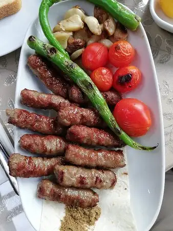 Meshur Kofteci Sahin-Mustafa (Şahin usta)'nin yemek ve ambiyans fotoğrafları 1