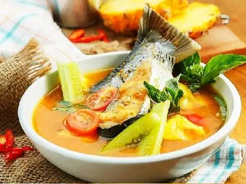 Sup Ikan Patin Khas Palembang Bang Mail, Kubu Anyar