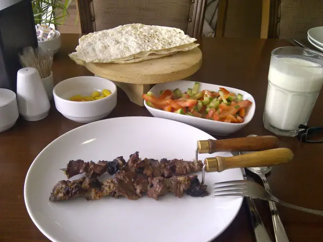 Yörem Cağ Kebap & Döner'nin yemek ve ambiyans fotoğrafları 27