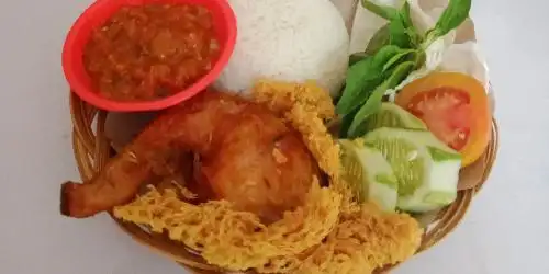 Warung Silir Baru Menu Kremes, Uluwatu