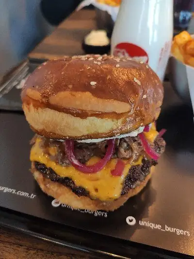 Unique Burgers'nin yemek ve ambiyans fotoğrafları 8