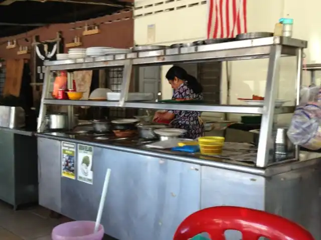 Medan Selera Bunga Tanjung Food Photo 1