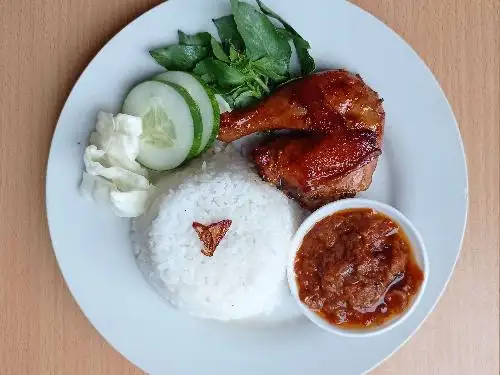 AYAM BAKAR KOSAN, Kutu Dukuh No. 111 Rt. 05 Rw. 28 Sinduadi, Mlati, Sleman yogya