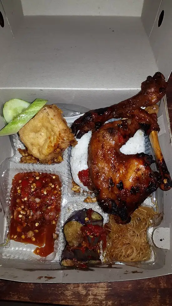 Gambar Makanan Ayam Bakar Wong Solo 10