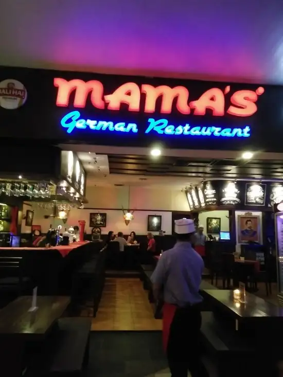 Gambar Makanan Mama's German Restaurant 9