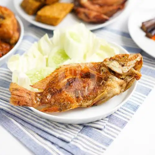 Gambar Makanan Ayam Goreng & Bakar Kharisma, S Parman 10