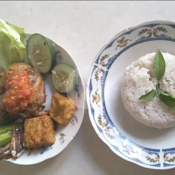 Gambar Makanan Pecel Artomoro Nganjuk, Barat Taman Sangkareang 10