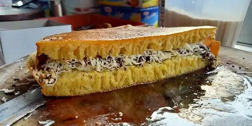 Martabak Top Bangka, Garuda Penerangan