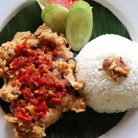 Gambar Makanan Ayam Kremes Bu Mona, Kerobokan 8