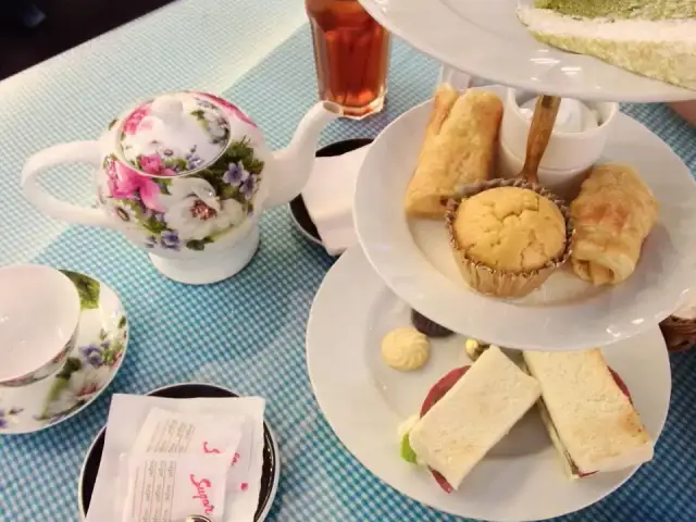 Gambar Makanan Lady Alice Tea Room 15