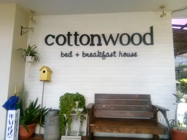 Gambar Makanan Cottonwood Bed & Breakfast 2