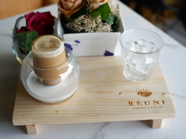 Gambar Makanan Reuni Coffee & Eatery 6