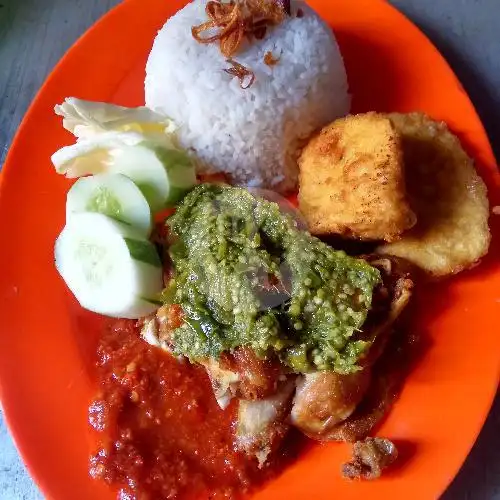 Gambar Makanan Ayam Penyet Sambel Petir (Ibu Ais), Pondok Indah 2