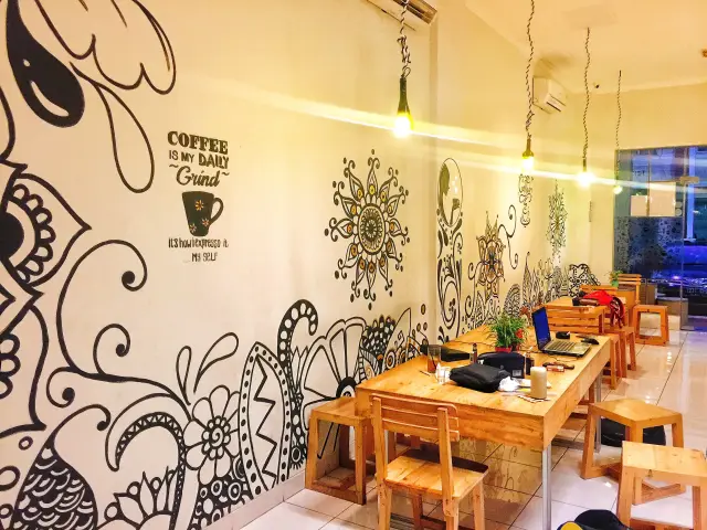 Gambar Makanan Revibe Coffee Shop 8