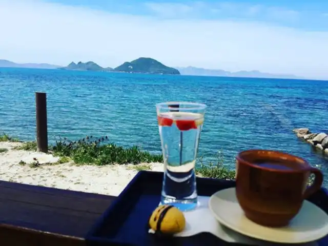 4 Bistro & Pub'nin yemek ve ambiyans fotoğrafları 3