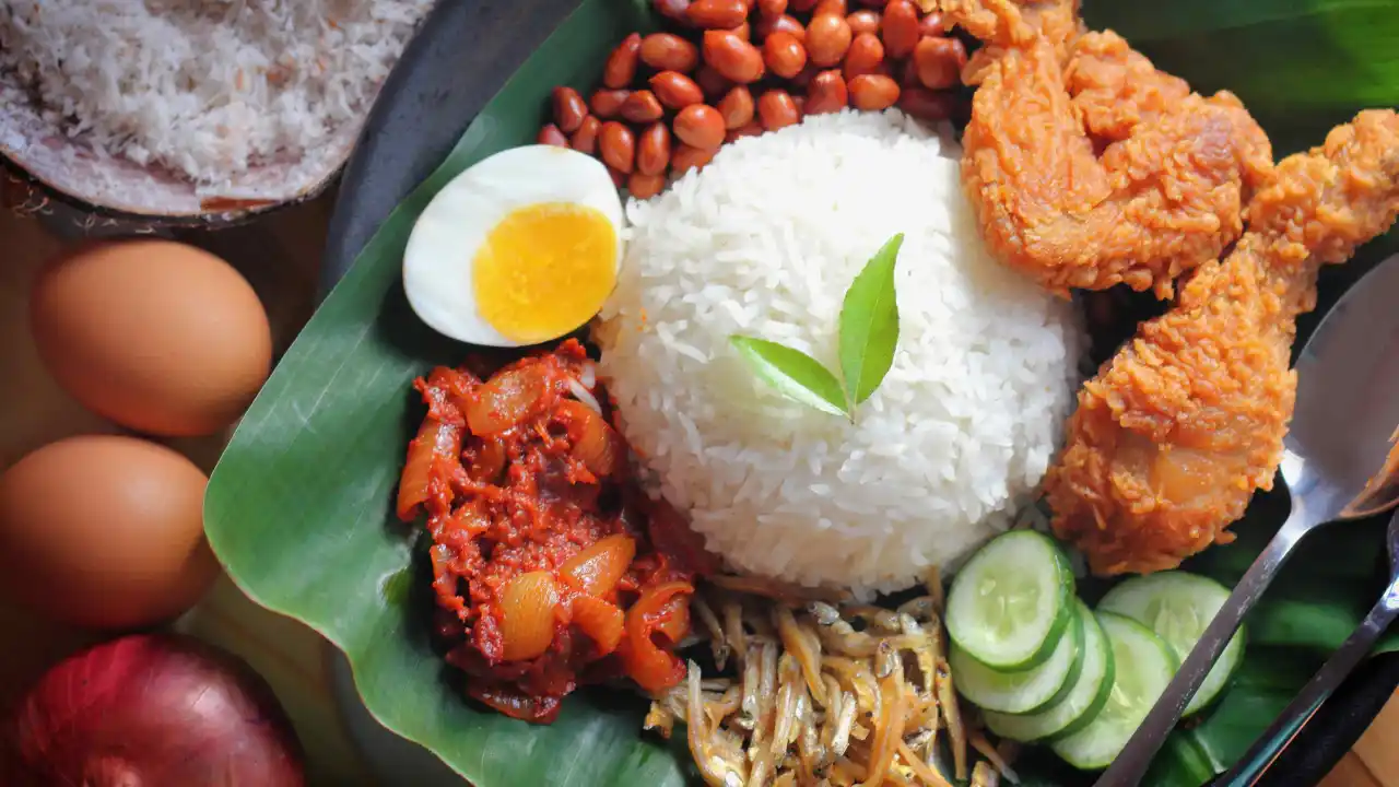 Nasi Lemak & Cucur Udang Boyz