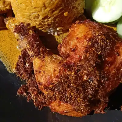 Niena nasi kukus