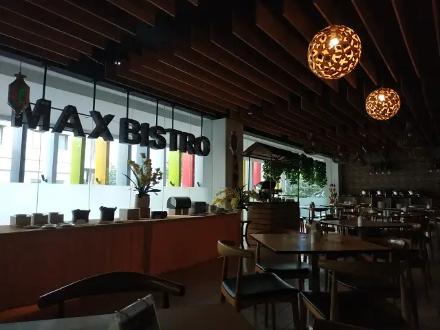 Gambar Makanan MaxBistro - MaxOne Hotel 11