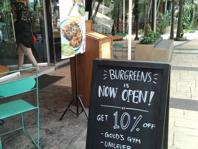 Gambar Makanan Burgreens The Breeze - Healthy Plant-Based Eatery 15