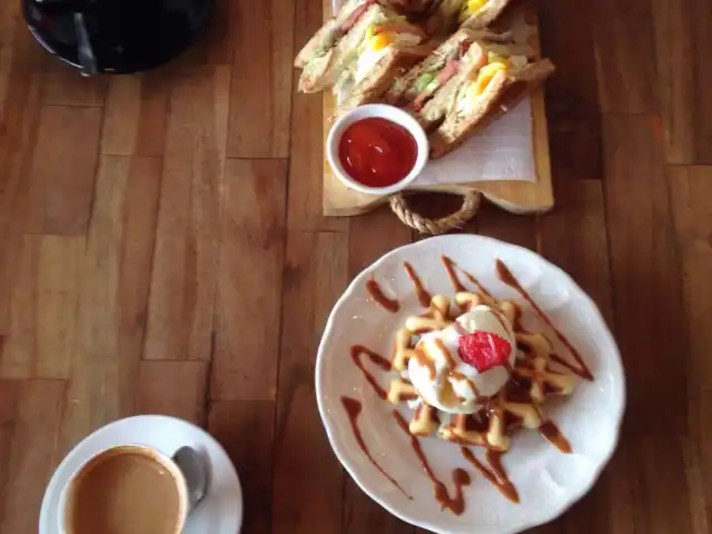 Gambar Makanan Head & Brew Coffee Eatery 9