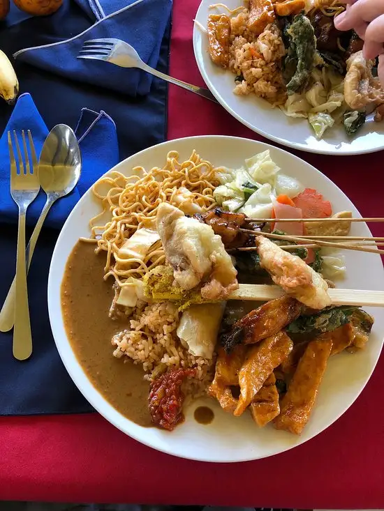 Gambar Makanan Batur Sari Restaurant 16