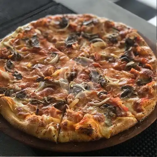 Gambar Makanan Scratch Pizza, Bali 11