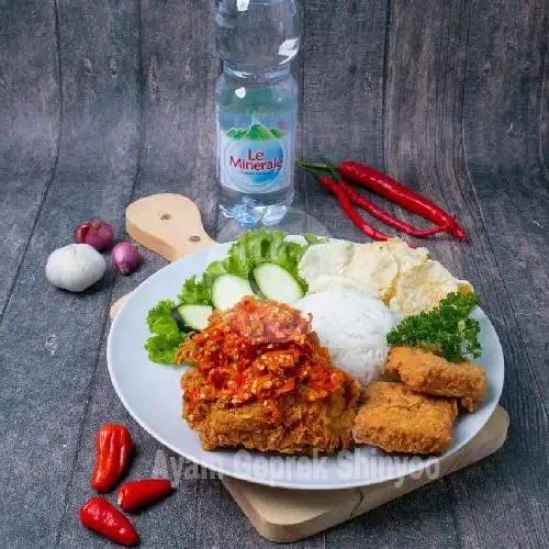 Gambar Makanan Ayam Geprek Shinyoo, CIMONE 8