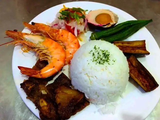 Roadside Dampa Restaurant - Tungko Food Photo 1