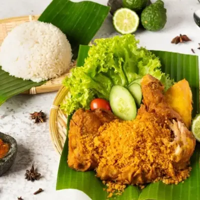 Nasi Ayam Penyet MakTok