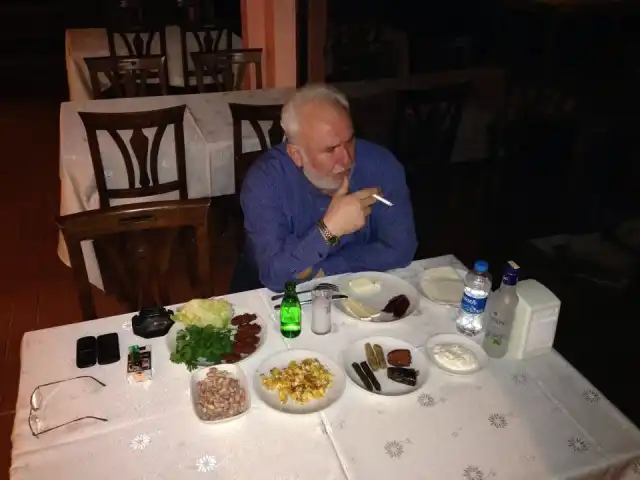 Huzur Cafe'nin yemek ve ambiyans fotoğrafları 16