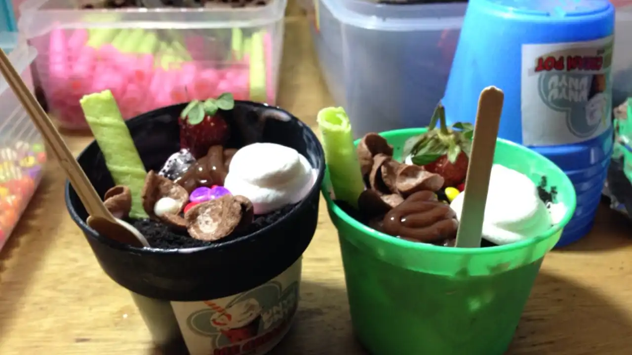 ice cream pot unyu2 cabang buaran