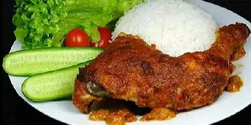 Warung Pecel Lele Dan Ayam Cak Fik Lamongan Jawa Timur, Pasar Minggu