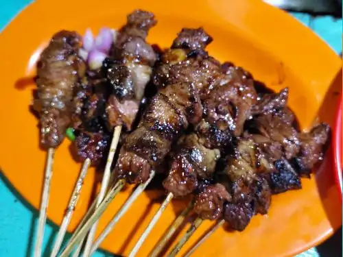 Sate & Aseman Sedap Malam'38, Hayam Wuruk