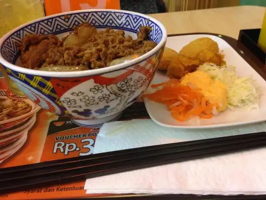 Gambar Makanan Yoshinoya Gandaria City 8