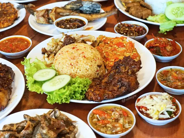 Gambar Makanan Sambal Khas Karmila 9