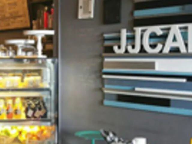 JJ Café Food Photo 1