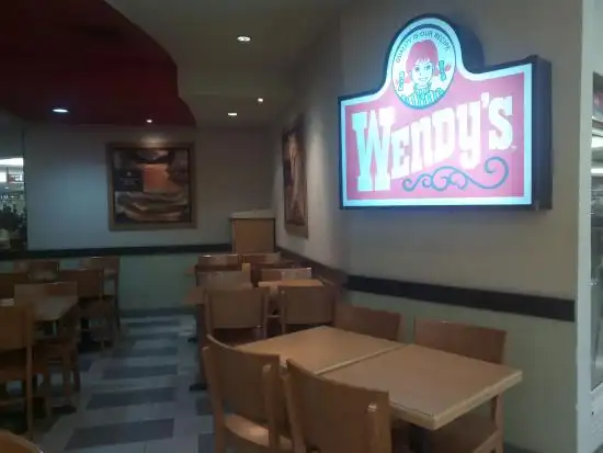 Gambar Makanan Wendy’s Tunjungan Plaza 4
