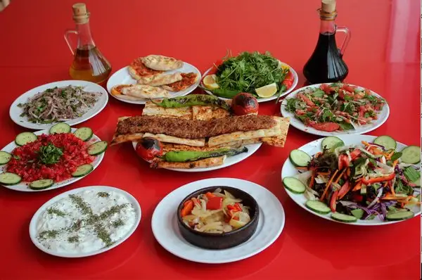 Dağdeviren Adana Kebap - İskender'nin yemek ve ambiyans fotoğrafları 1