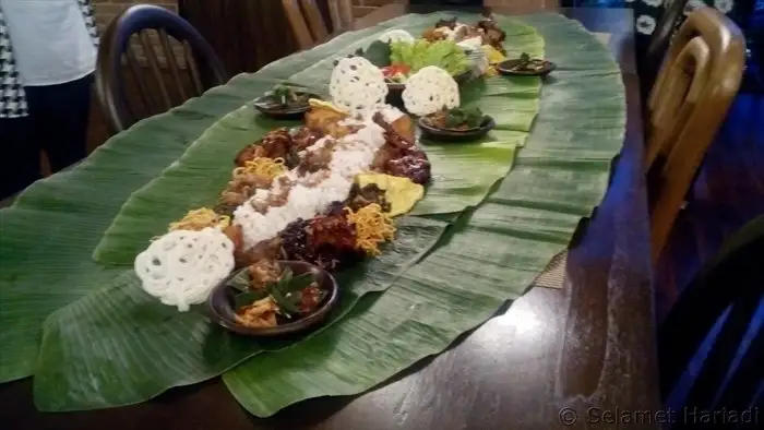 Gambar Makanan Kendi Indonesian Resto 8