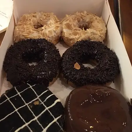 Gambar Makanan J. Co Donuts & Coffee Tunjungan Plaza 3 2