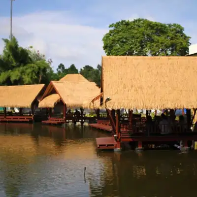 Telaga Sampireun Restaurant