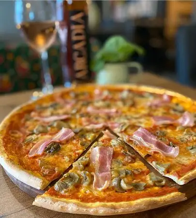 Zucca Pizza & Cafe'nin yemek ve ambiyans fotoğrafları 5